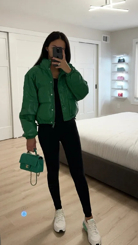 J.NNA Turtleneck Snap and Zipper Closure Crop Puff Jacket Sophisticated Women's 