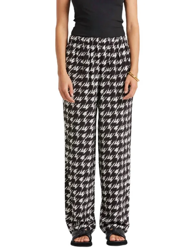 Aiden Pant In Houndstooth Print